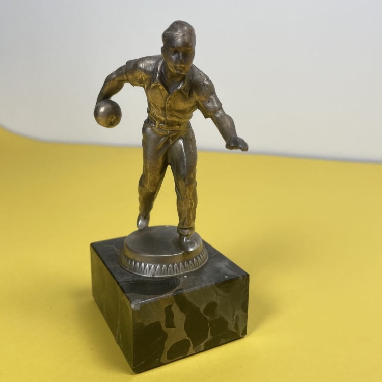 Rzeźba figurka sportowca kręgle metal marmur art déco lata 20/30-te