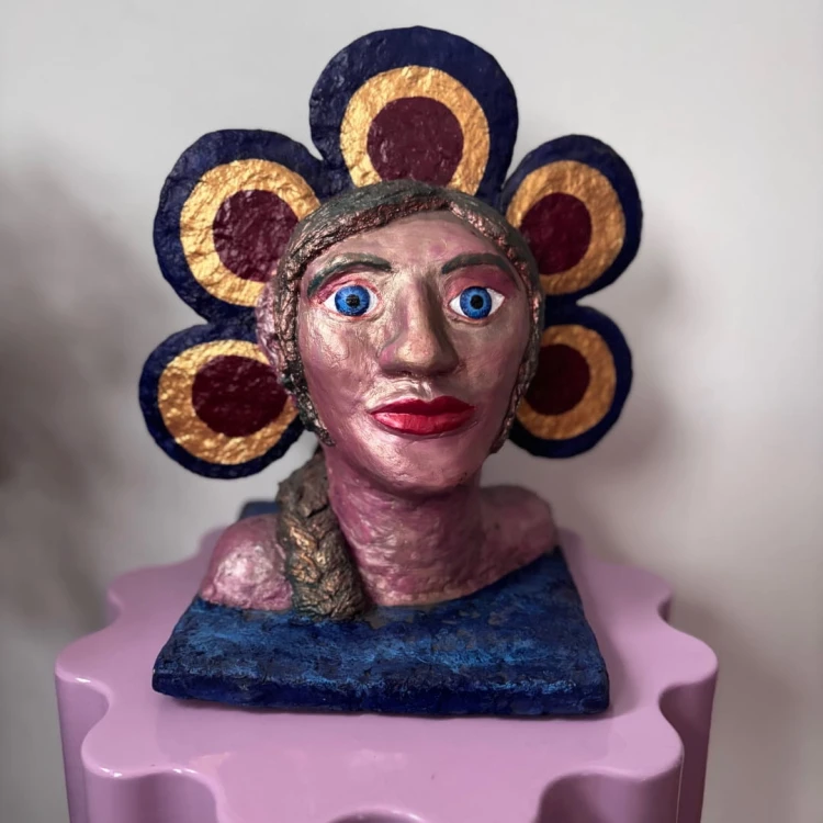 Ekspresyjna rzeźba współczesna papier mâché unikat