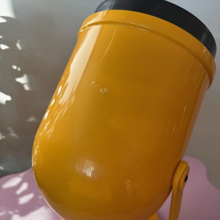 Żółta lampka Space Age Elenco 200 skandynawski reflektor 70-te