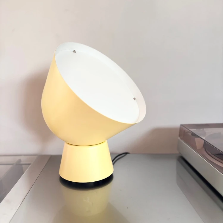 Lampka IKEA, proj. O. Wihlborg, seria PS 2017
