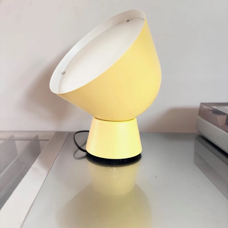 Lampka IKEA, proj. O. Wihlborg, seria PS 2017