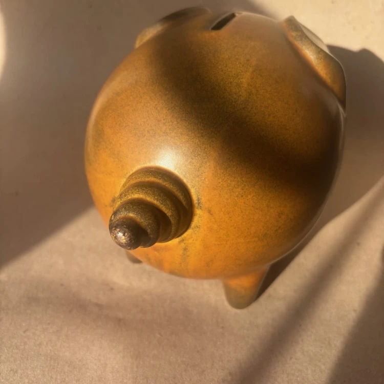 Ceramiczna skarbonka w kształcie świnki z lat 60-tych