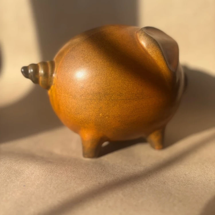 Ceramiczna skarbonka w kształcie świnki z lat 60-tych