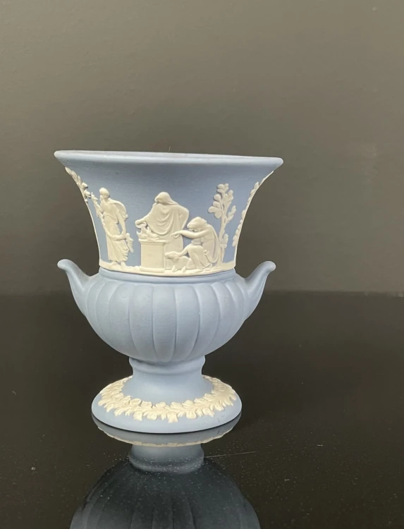 Wedgwood piękna mała ceramiczna urna
