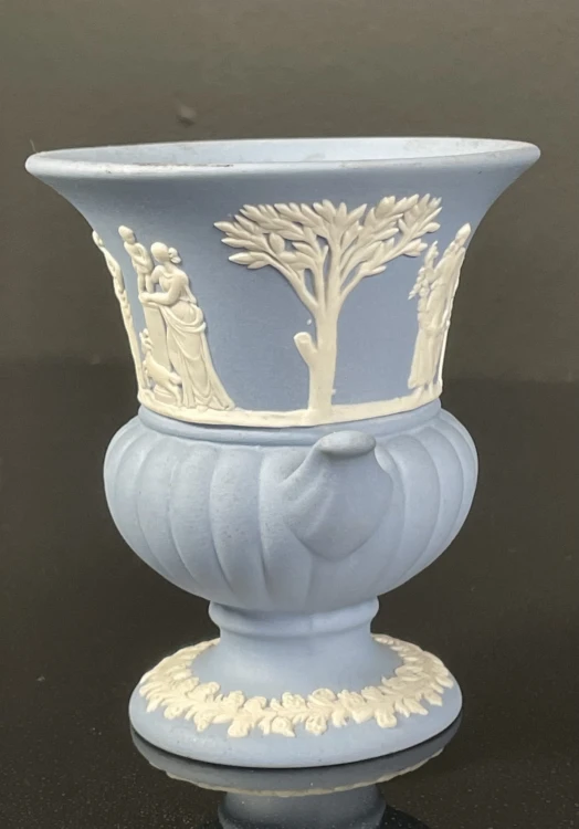 Wedgwood piękna mała ceramiczna urna