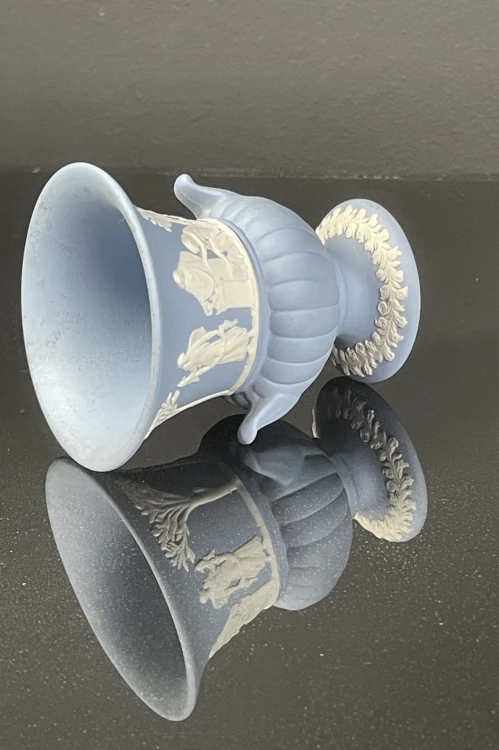 Wedgwood piękna mała ceramiczna urna