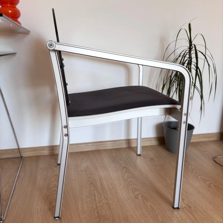 Thonet proj.Normana Fostera z serii A900