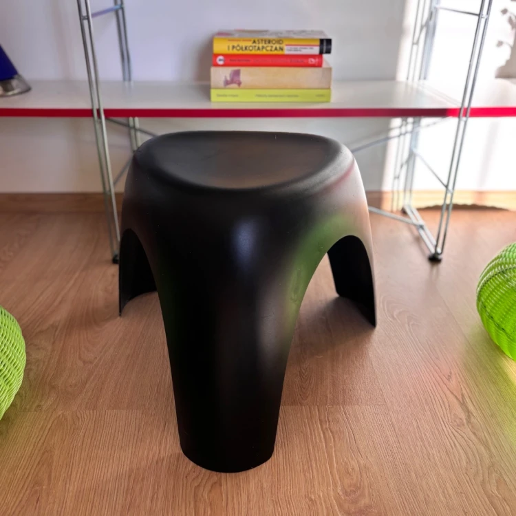 Vitra Elephant Stool, proj. Sori Yanagi