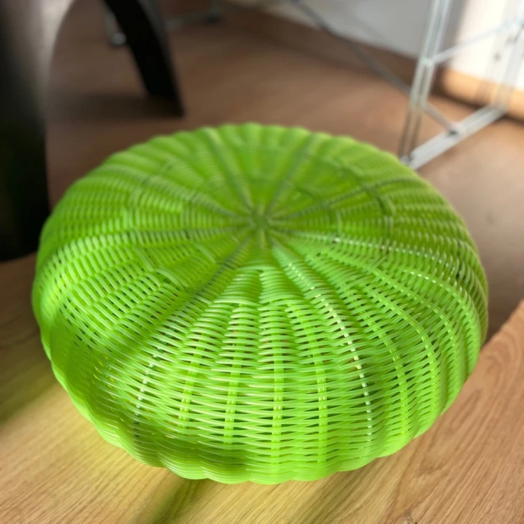 Limonkowe pufy Ikea z lat 90-tych