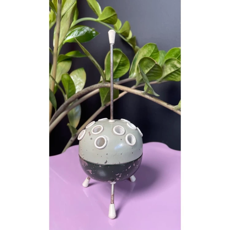 Sputnik pojemnik vintage na papierosy ostatecznie długopisy Space Age