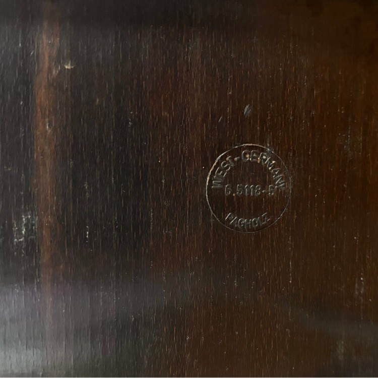 Krzesła Pagholz – ikona designu lat 60-tych sklejka