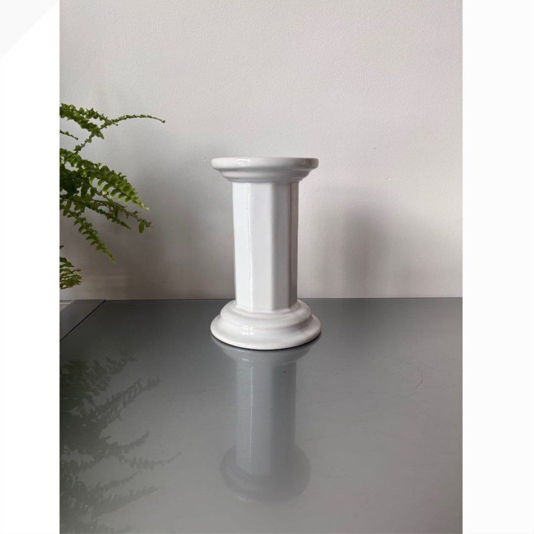 Postument – mała ceramiczna kolumna dekoracyjna, XX w.