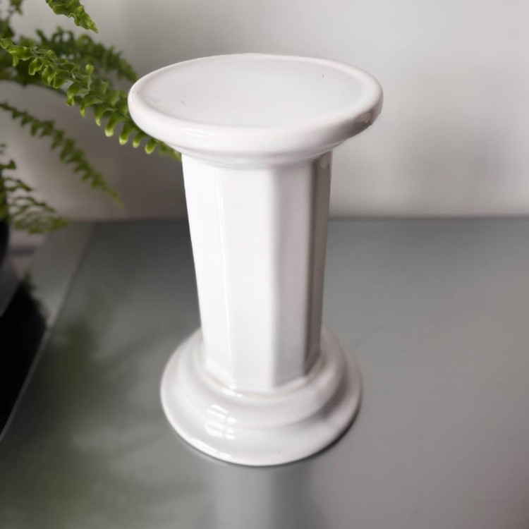 Postument – mała ceramiczna kolumna dekoracyjna, XX w.